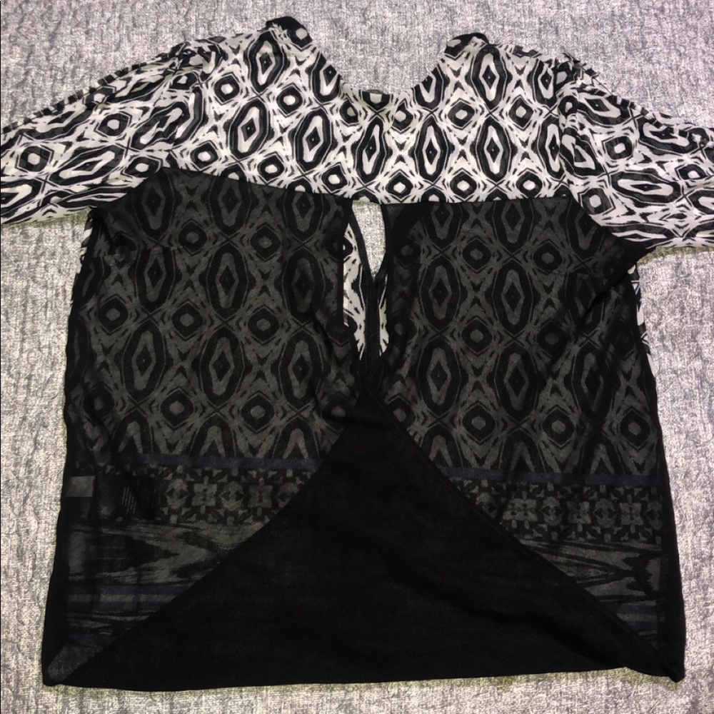 Blouse - Picture 2 of 2